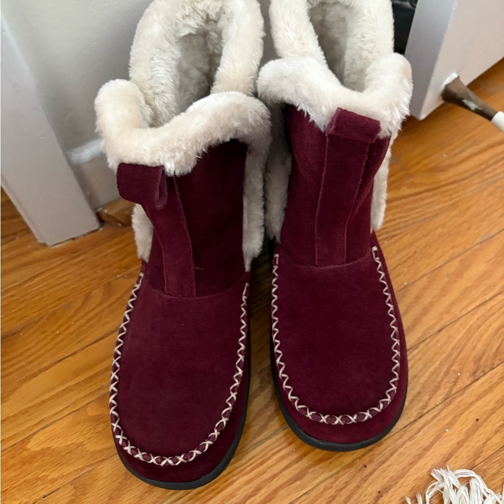 Cozy Burgundy Shearling Winter Boots